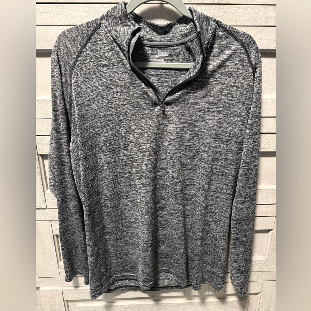 Under Armour Heathered Gray Long Sleeve Top